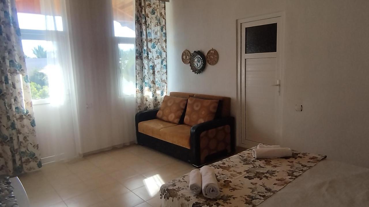 Cemils Guest House Чирали Экстерьер фото